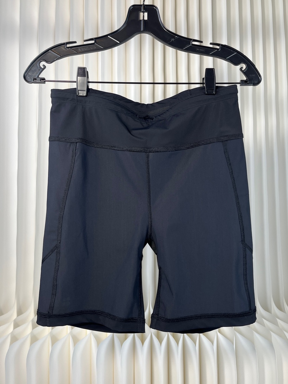 Sweaty Betty Zero Gravity 6” Running Shorts - Picture 5 of 11